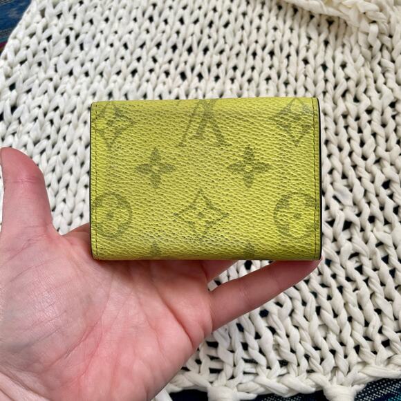Louis Vuitton Discovery Compact Wallet Monogram Virgil Taigalama Tri-fold Yellow - Picture 11 of 16